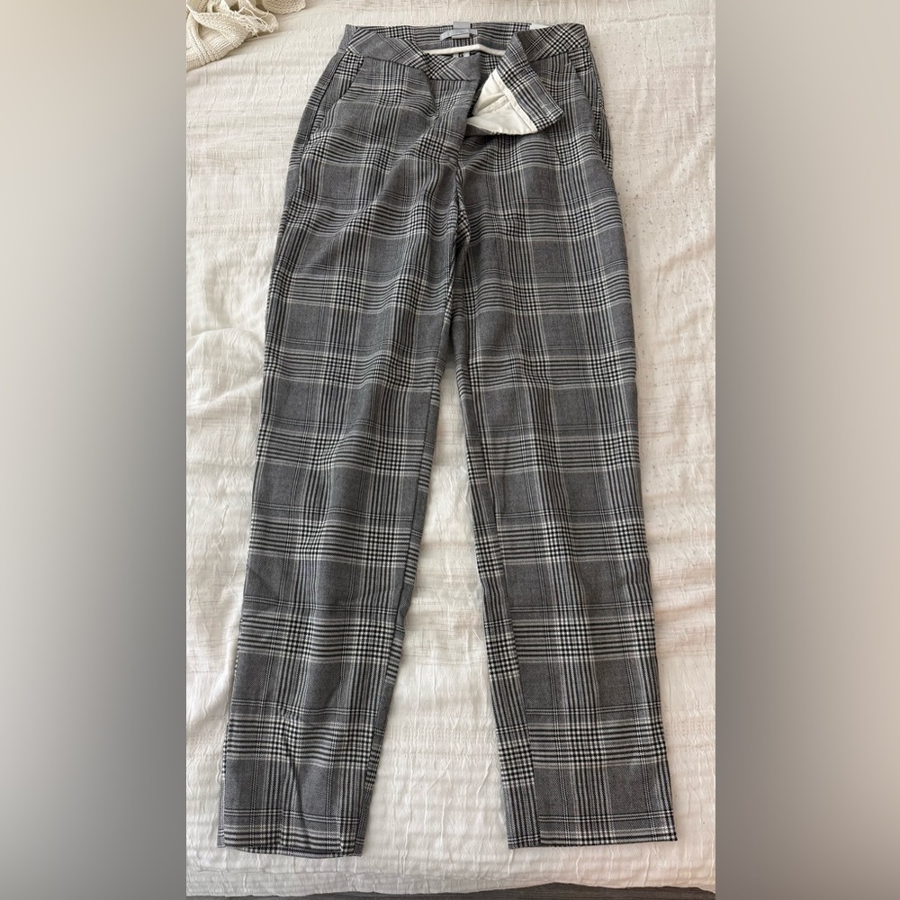 H&M Women's Black and White Plaid Pants